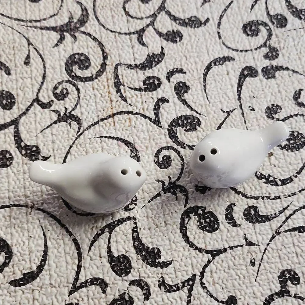 Petite Love Bird Salt and Pepper Shakers